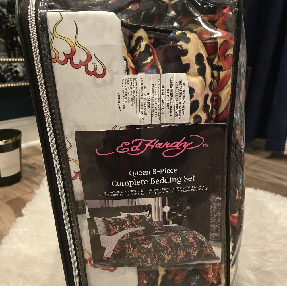 Ed Hardy Hot Flames Tattoo Roses QUUEN 8 piece complete Bedding set new